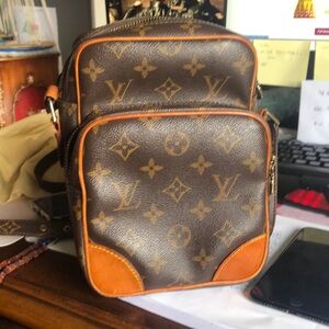 LV vintage amazone crossbody